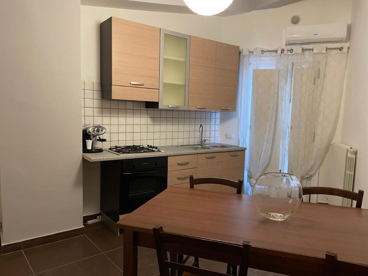 Apartamento La Casa Di Bea Lecce Exterior foto