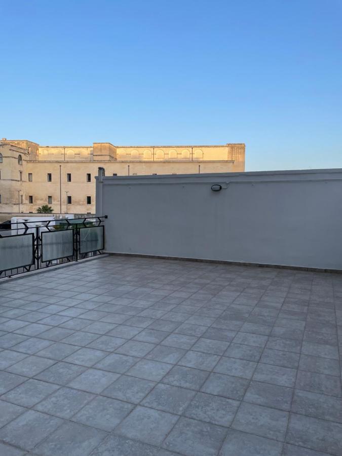 Apartamento La Casa Di Bea Lecce Exterior foto