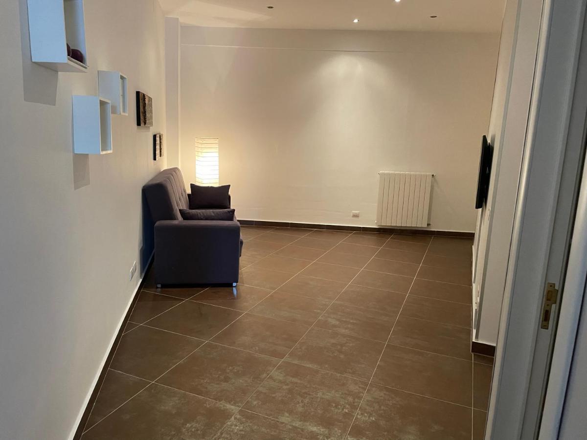 Apartamento La Casa Di Bea Lecce Exterior foto